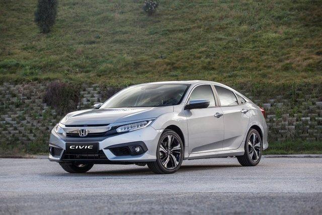 <p><strong>HONDA</strong></p>
<p>Japon üretici Honda’nın c-segment modeli Civic Sedan, 90 bin TL’ye kadar kredi kullanımında yüzde 0.99’dan başlayan faiz oranı ile 12 ay taksit seçeneği ile ay boyunca satışa sunuluyor.</p>
