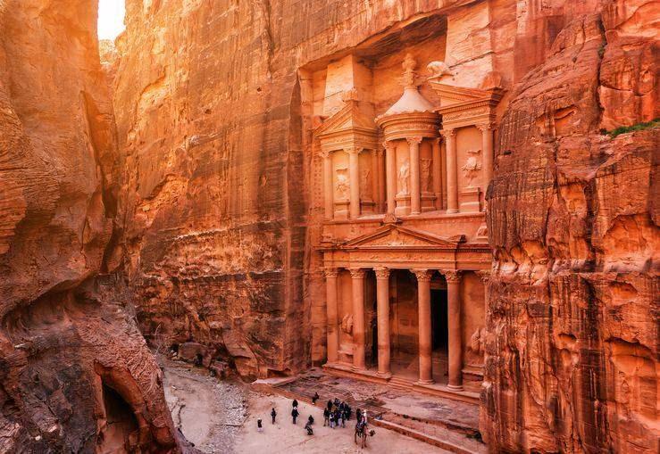 <p><strong>PETRA, ÜRDÜN</strong></p>

<p>Kayıp Şehir Petra, 19'uncu yüzyılda keşfedilmesine rağmen pek kimse bilmiyordu.</p>
