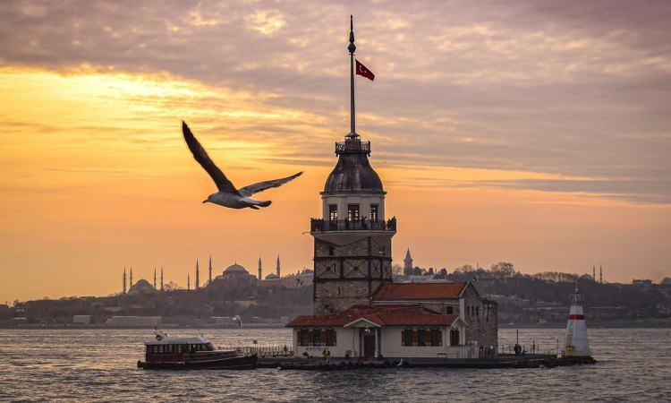 <p>Bölgedeki markalı konut projeleri artık gelen kiralık talebini karşılayamayacak duruma geldi. Yeni proje inşaatlarının hareketlenmesiyle arz-talep dengesi oluştuğunda fiyat artışları da normal seviyelerine gelecektir.' açıklamasında bulundu.</p>
