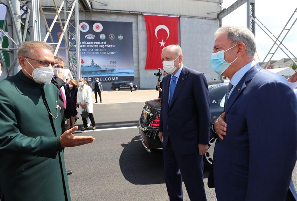 <p>Savunma sanayii anlamında son dönemde gerçekleştirdiğimiz somut işbirliği sürecinden de ayrıca bahtiyarız.</p>