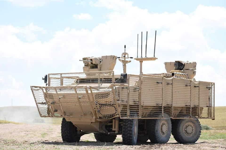 <p>Türk Silahlı Kuvvetlerinin (TSK) ihtiyaçları için özgün olarak geliştirilen Pars IV 6x6 Özel Operasyonlar Aracı, 15’inci Uluslararası Savunma Sanayii Fuarı'nda (IDEF 2021) ilk kez sergilenecek.<br />
<br />
AA muhabirinin edindiği bilgiye göre, Türk Silahlı Kuvvetlerinin envanterindeki zırhlı muharebe araçlarına yakın zamanda Özel Operasyonlar Aracı eklenecek.</p>
<p> </p>