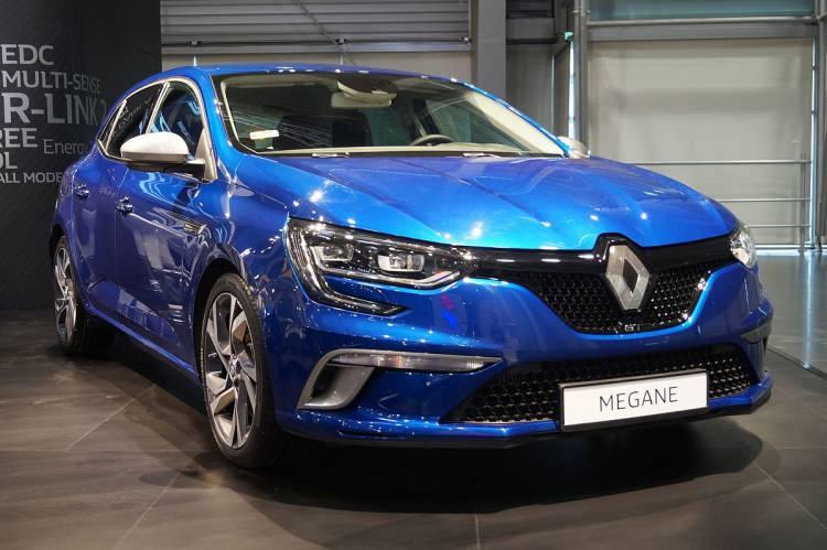 <p>Renault Megane Joy 1.3 TCe</p>
<p>ÖTV öncesi fiyatı: 301 Bin TL</p>
<p>ÖTV indirimi sonrası fiyatı: 251 Bin TL</p>