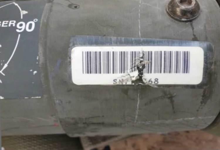 <p>- 26 Ekim 2019'da Irak'ın kuzeyinden Türkiye'ye sızma girişiminde bulunan ve operasyonla etkisiz hale getirilen teröristlerin üzerinde ele geçirilen 4 AT-4 anti-tank roketi,</p>
<p>- 24 Temmuz 2020'de Irak'ın kuzeyindeki Raş Deresindeki aramada ele geçirilen bir AT-4 anti-tank roketi,</p>