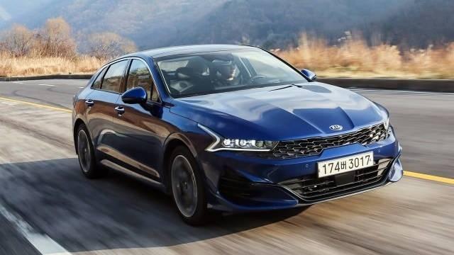 <p><strong>Kia K5</strong></p>
<p>Çarpışma ve dayanıklılık: Geçerli</p>
<p>Kaza önleme ve azaltma: Geçerli (Seçeneğe göre değişen farlar hariç)</p>
<p>Çocuk koltuğu güvenliği: Kabul edilebilir</p>