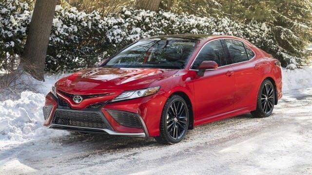 <p><strong>Toyota Camry</strong></p>

<p>Çarpışma ve dayanıklılık: Geçerli</p>

<p>Kaza önleme ve azaltma: Geçerli ( Farlar kabul edilebilir)</p>

<p>Çocuk koltuğu güvenliği: Geçerli +</p>
