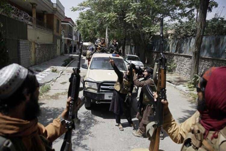 <p>TAM LİSTE BİLİNMİYOR</p>
<p>Silah ele geçirme olaylarını kabul eden Ulusal güvenlik danışmanı Jake Sullivan Salı günü yaptığı açıklamada, Beyaz Saray'ın "Taliban'ın eline geçenlerin" "tam bir listesine" sahip olmadığını söyledi.</p>