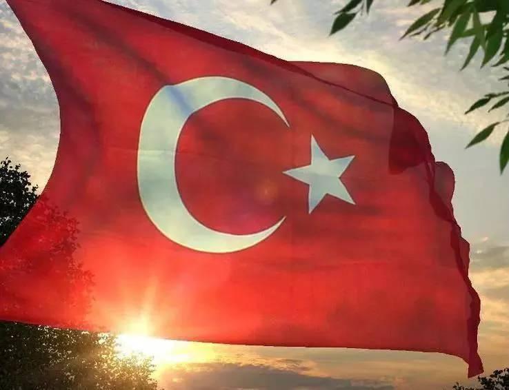 <p>Ural – Altay dil grubunun Altay dilleri ailesinde yer alan, dünyadaki en zengin dillerden biri olan Türkçe en çok konuşulan 5. dil durumunda.</p>
