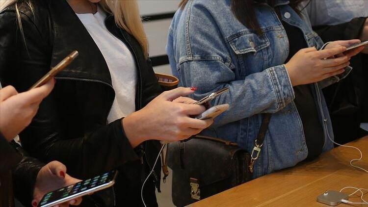 <p>Şimdi peşin ödemenin hiçbir avantajı kalmadı. Bir pazarlama politikası olarak, ‘peşin fiyatına taksitli’ satışlar çok yaygınlaştı. İstisnaları olsa da, satıcılar, malın peşin fiyatı ile taksitli fiyatı arasında genellikle bir ayrım yapmıyor.</p>