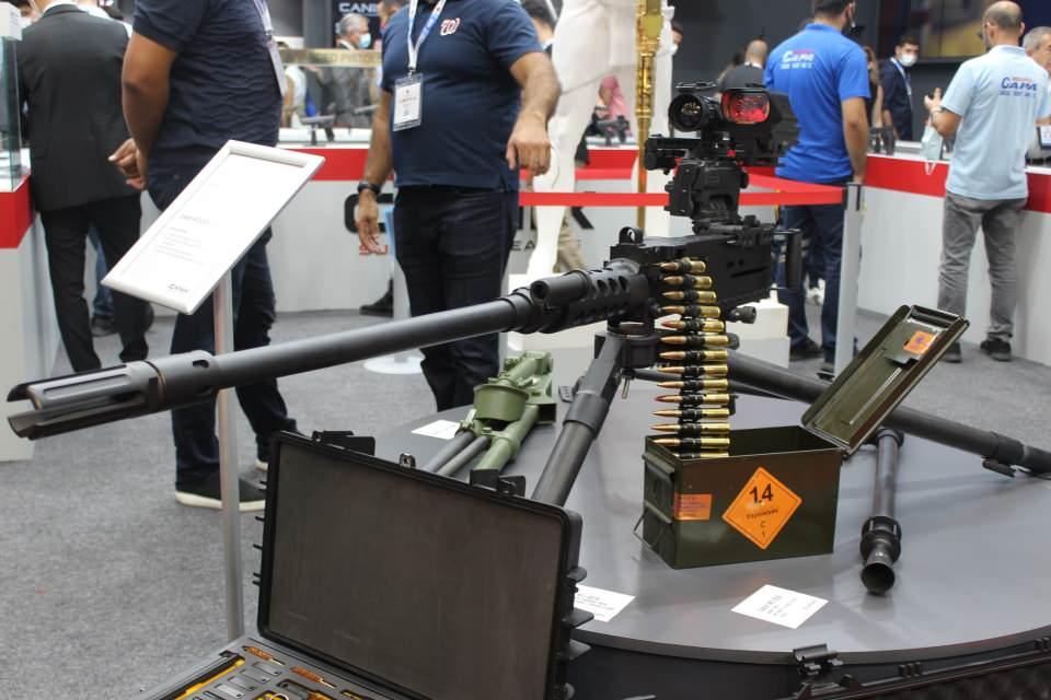 <p>15’inci Uluslararası Savunma Sanayii Fuarı’nda (IDEF’21) CANiK markasıyla, dünyanın önde gelen hafif silah üreticilerinden olan Samsun Yurt Savunma (SYS) 2012 yılından bu yana sürdürdüğü Ar- Ge çalışmaları sonucunda geliştirdiği Türkiye’nin yerli ve milli uçaksavarını ilk kez sergiledi. </p>
