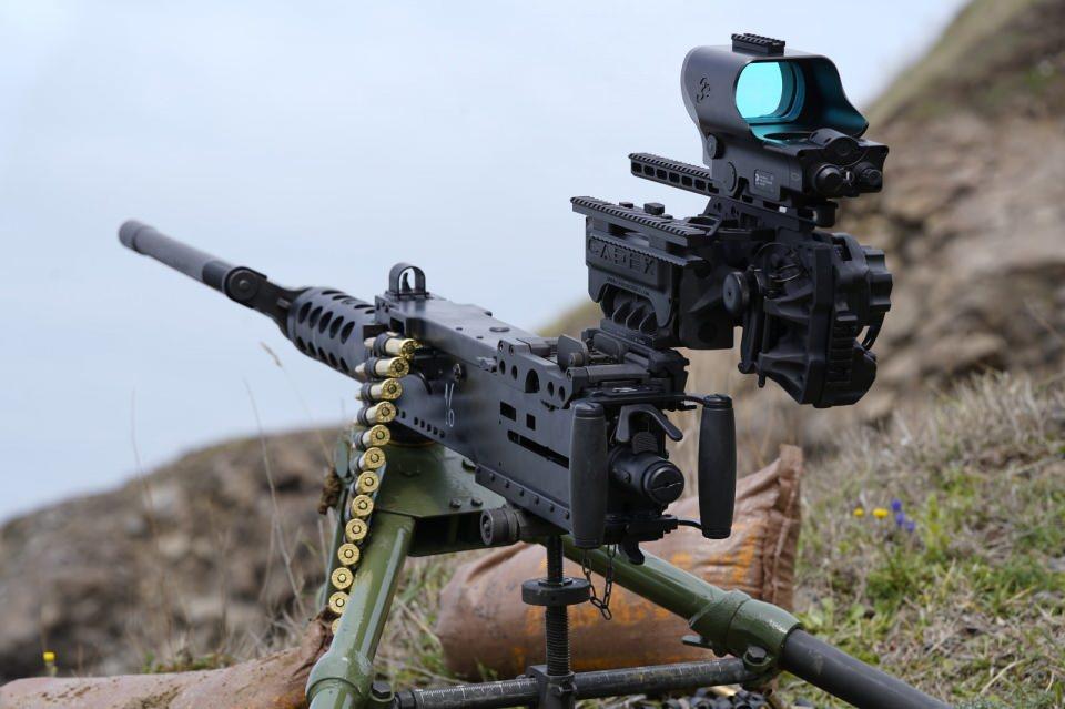 <p><strong>MENZİLİ 6 KİLOMETREYE KADAR ÇIKIYOR </strong></p>
<p> </p>
<p>Uçaksavarın etkili menzili 2 kilometre ama doğru bir optik kullanımıyla 6 kilometreye kadar aktif şekilde çıktığını söyleyen Aral, “Denizde ve havada uçaksavarı rahatlıkla bir hedefi vurmak için kullanabilirsiniz. </p>
