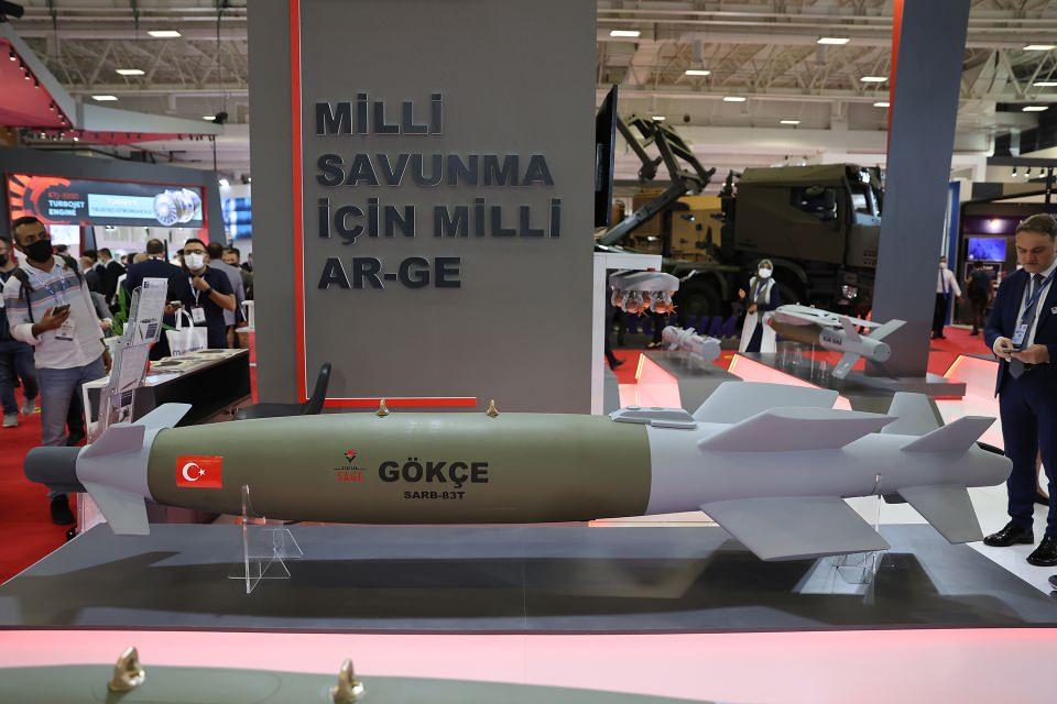 <p>İHA'ların önemi ve etkinliğinin son dönemlerde yaşanan olaylarda ortaya çıktığına işaret eden Okumuş, yeni mühimmatlarla İHA'ların etkinliğinin çok daha farklı seviyelere taşınabileceğini söyledi.</p>
<p> </p>
<p> </p>