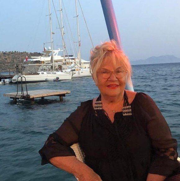 <p><span style="color:#000000"><strong>Nevra Serezli</strong></span></p>
