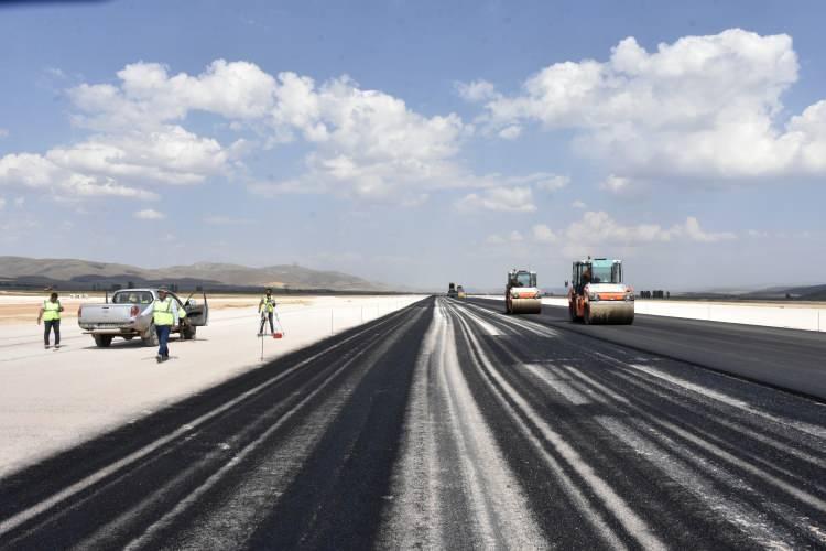 <p>Taşbilek, projede emeği geçen Cumhurbaşkanı Recep Tayyip Erdoğan başta olmak üzere bakanlar ve tüm ilgililere teşekkür etti.</p>
<p> </p>