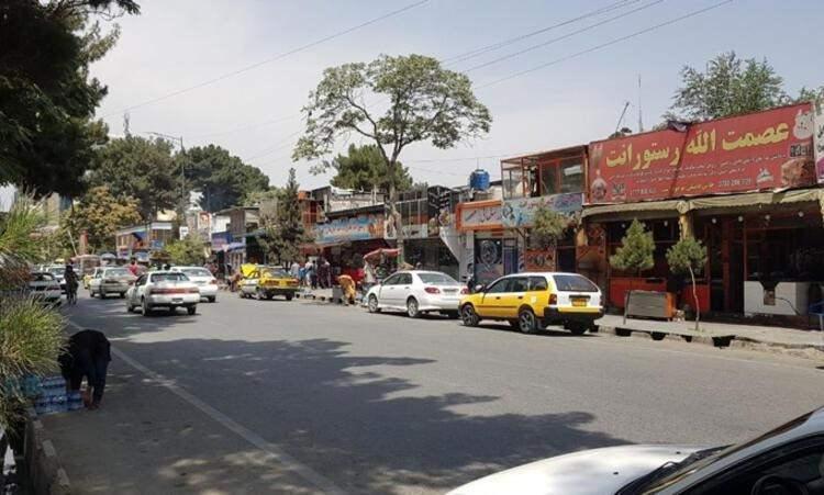 <p>Taliban yönetimi ele geçirdiğinde mağazaları işletmekte sıkıntılar yaşadık. Elektrik ve gıda tedariki sorunu başladı. Güvenlik nedeniyle 16 Ağustos’ta Afganistan’dan ayrıldım.</p>

<p> </p>
