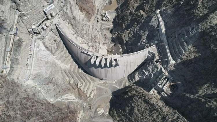 <p>Artvin’de Çoruh Nehri üzerine yapılan Yusufeli Barajı ve Hidroelektrik Santrali inşaatı tamamlandı.<br />
 </p>
