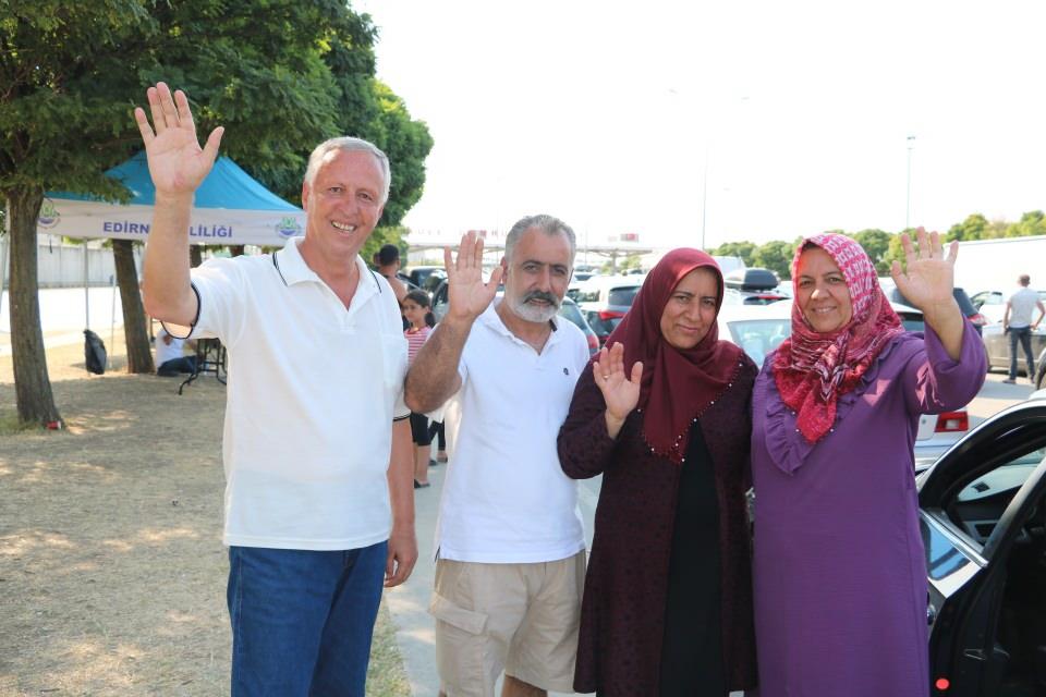 <p>Problem değil söz konusu vatan ise gerisi teferruat diyoruz” şeklinde konuştu.<br />
</p>