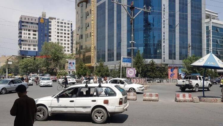 <p>İş yerindeki ürünlerin bir kısmı çalınmış. Biz orada NATO’ya güvenerek yatırım yaptık. Bütün sermayemizi Afganistan’da bıraktık. Şimdi ne olacak bilmiyoruz.”</p>

<p> </p>

