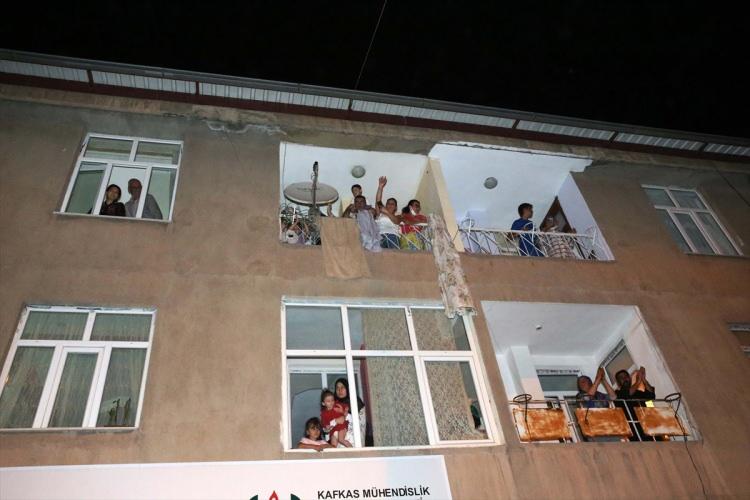 <p>Daha sonra konuşan Okçular Vakfı Mütevelli Heyeti Başkanı Haydar Ali Yıldız da, “Hep birlikte kutlu bir yürüyüşe şahitlik ettik. Bayrağımız şehit kanıdır onu temsil eder. </p>