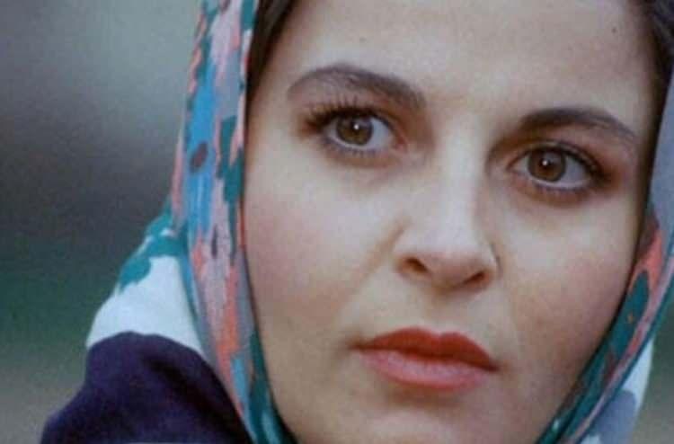 <p><span style="color:#B22222"><strong>Yeşil&ccedil;am efsanesi Kemal Sunal ile "Davaro" filminde başrol&uuml; paylaşan Pembe Mutlu'nun son hali g&ouml;renleri şaşırttı.</strong></span></p>

<p>&nbsp;</p>
