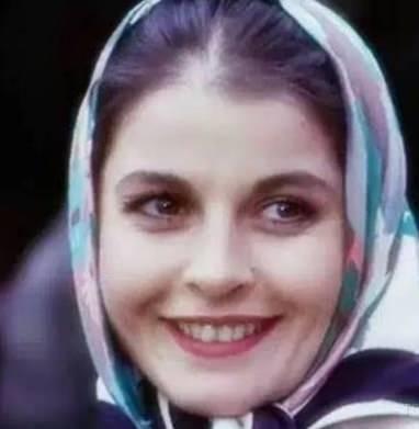 <p><span style="color:#000080"><strong>T&uuml;rk sinema tarihine damga vuran yapımlar arasında yer alan Davaro filminde canlandırdığı "Cano" karakteri ile hafızalara kazınan Pembe Mutlu'yu g&ouml;renler tanımakta g&uuml;&ccedil;l&uuml;k &ccedil;ekti.</strong></span></p>

<p>&nbsp;</p>
