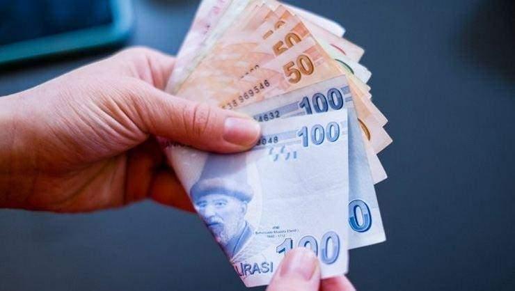 <p>Bu noktada şube müdürleri, şefler, daire başkanları, müfettişler, kariyer meslekler, uzmanlar, genel müdür yardımcıları, üniversitelerdeki genel sekreterler, daire başkanları gibi idareci kadroları da kapsayabilecek. İdareci olmayan memur kadrolarının da gözden geçirilmesi bekleniyor.</p>