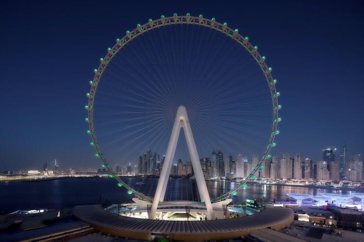 <p>Ekim ayında açılışının yapılması planlanan Ain Dubai (Dubai'nin gözü) adlı dönme dolap, kapsül şeklinde 48 adet kabinden oluşuyor. </p>
