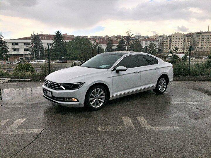 <p>Volkswagen Passat 1.6 TDI BMT Comfortline Sedan Dizel Otomatik 310 bin 100</p>
