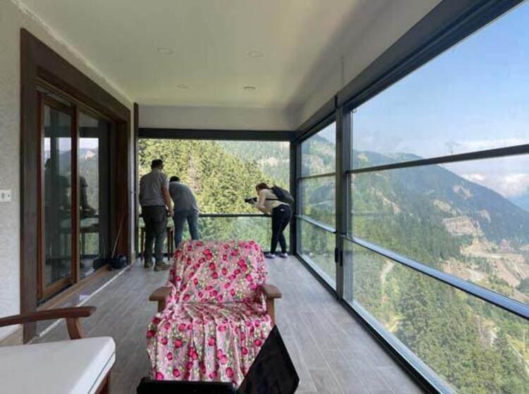 <p><span style="color:#000080"><strong>Çalışma sonucu ayı, çengel boynuzlu dağ keçisi, tilki, çakal ve domuz türlerinde yaklaşık yüzde 10'luk artış gözlendi. Doğu Karadeniz illerindeki ayı popülasyonunda artış olduğu saptanmıştı.</strong></span></p>

<p> </p>
