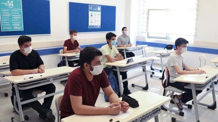 <p>Vaka hızının ve bulaş riskinin yüksek olduğu ya da vaka sayısında ani yükselme görülen bölgelerde il ve ilçe sağlık müdürlükleri koordinasyonunda gerekli tedbirler alınacak.</p>