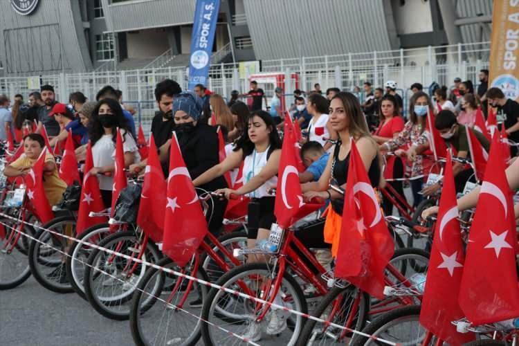 <p>Spor AŞ Genel Müdürü İbrahim Somtaş, 30 Ağustos Zafer Bayramı'nı kutlamak amacıyla "Zafere Pedallıyoruz" sloganıyla bir etkinlik düzenlediklerini söyledi.</p>

<p> </p>

