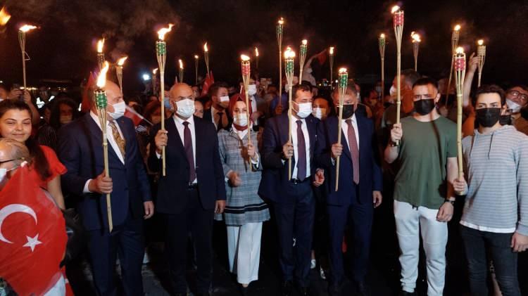 <p><strong>TEKİRDAĞ</strong></p>

<p>Tekirdağ'da, 30 Ağustos Zafer Bayramı dolayısıyla fener alayı ve resepsiyon düzenlendi.</p>
