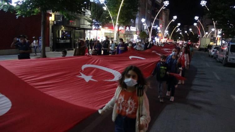 <p><strong>TOKAT</strong></p>

<p>Tokat’ta 30 Ağustos Zafer Bayramı kutlamaları kapsamında fener alayı etkinliği düzenlendi.</p>
