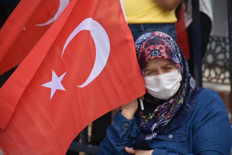 <p>Kırklareli</p>

<p>Kırklareli'nde Özgürlük ve Demokrasi Meydanı'nda düzenlenen törende, Vali Osman Bilgin, 55. Mekanize Piyade Tugay Komutanı Piyade Albay Tahir Savran ve Belediye Başkanı Mehmet Siyam Kesimoğlu, Atatürk Anıtı'na çelenk sundu.</p>
