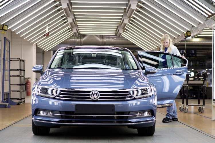 <p>Auto, Motor und Sport tarafından yayımlanan haberde Alman otomobil üreticisi yeni Tiguan’da manuel vites seçeneği tamamen bitecek. </p>
