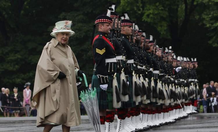 'Londra Köprüsü Operasyonu' basına sızdı! İşte Kraliçe 2. Elizabeth öldüğünde olacaklar...