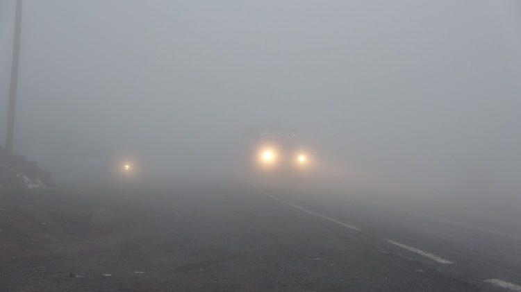 <p>Trafik ekipleri, sürücüleri takip mesafesini korumaları ve aşırı hızdan kaçınmaları konusunda uyardı.</p>
