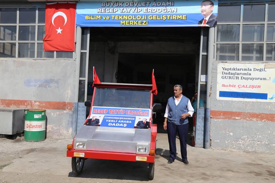 <p>Erzurum'da önceki yıllarda kendi imkanlarıyla ürettiği iki kişilik aracını ve "çok amaçlı tarım aracı"nı yeniden tasarlayan motor ustası Sabit Çalışır, iki araç için patent başvurusu yapmaya hazırlanıyor.</p>

<p> </p>
