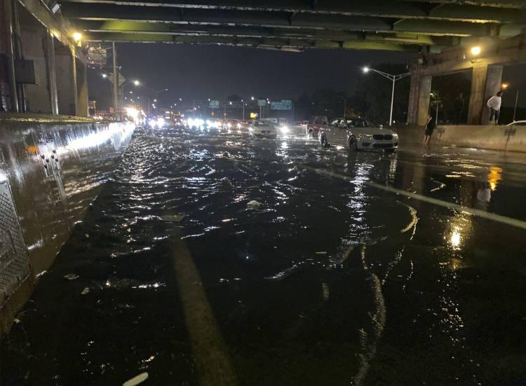<p>ABD’de Ida <strong>Kasırgası</strong>’nın etkili olduğu New York, New Jersey ve Pennsylvania'da şiddetli yağışlar sonucu meydana gelen sel felaketinde hayatını kaybedenlerin sayısı 14’e yükseldi.</p>
