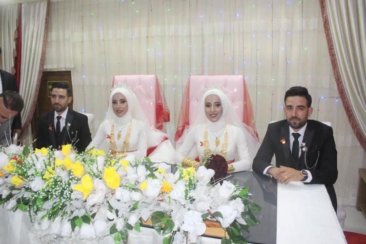 <p>Adıyaman Belediye Başkanı Süleyman Kılınç’ın nikah kıydığı, Adıyaman Valisi Mahmut Çuhadar’ın nikah şahitliği yaptığı törene çok sayıda davetli katıldı.</p>
