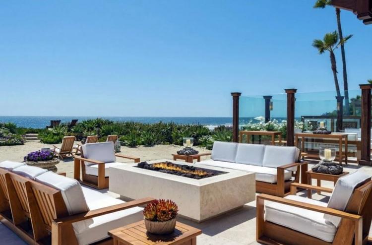 <p><span style="color:#FF0000"><strong>İşte 100 milyon dolar değerindeki muhteşem malikane...</strong></span></p>
