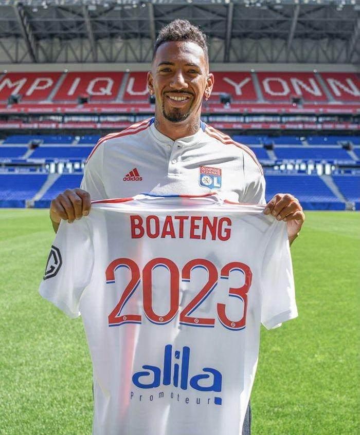<p>Jerome Boateng</p>

<p> </p>

<p>Bayern Münih -> Lyon </p>

<p>Bonservis bedeli: Bedelsiz</p>
