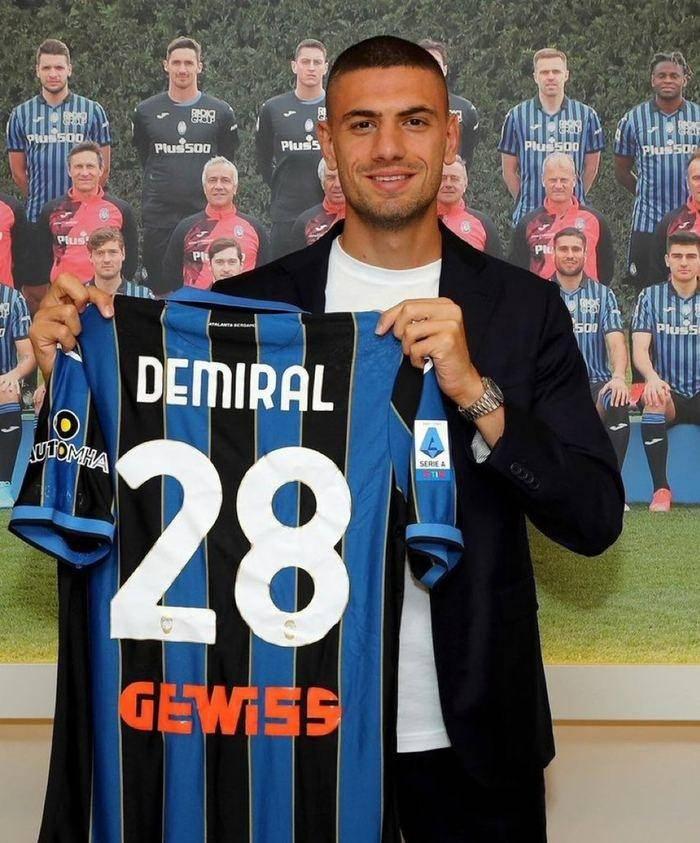 <p>Merih Demiral</p>

<p> </p>

<p>Juventus -> Atalanta </p>

<p>Bonservis bedeli: 3 milyon Euro kiralama bedeli (Satın alma opsiyonu: 28 milyon Euro)</p>
