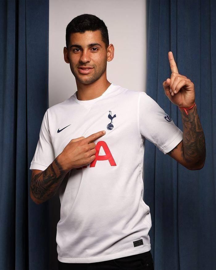 <p>Cristian Romero</p>
<p> </p>
<p>Atalanta -> Tottenham </p>
<p>Bonservis bedeli: 55 milyon Euro</p>