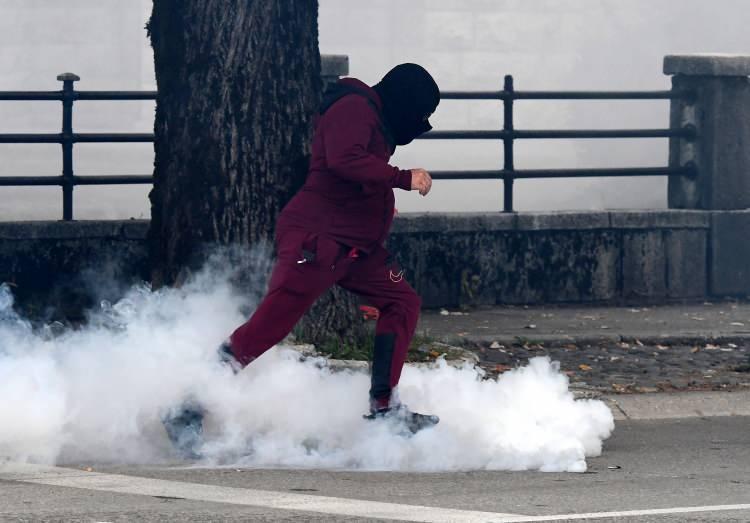<p>Diğer Karadağlılar ise Sırp Kilisesi’nden ayrı bir Ortodoks Kilisesi kurulmasını istiyor.</p>