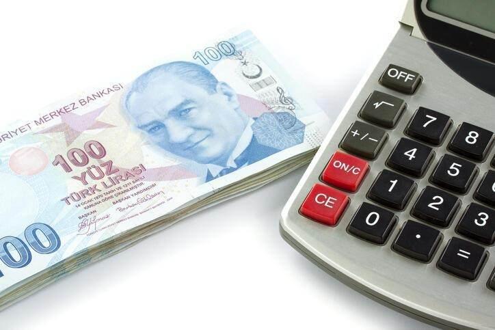 <p>BU YIL İÇİN GSS PRİM TUTARI NE KADAR?</p>
<p>Geliri brüt asgari üçte birinin üzerinde olan kişilerin ödemesi gereken prim tutarı brüt asgari ücretin yüzde 3'ü tutarındadır. Bu nedenle bu yıl için bu kapsamdaki kişilerin ödeyeceği prim tutarı aylık 107.33 lira.</p>