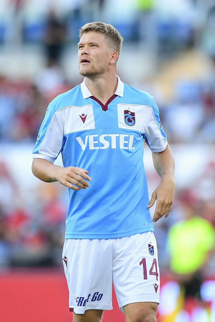 <p>Andreas Cornelius</p>

<p>Trabzonspor</p>

<p>6.00 mil. €</p>
