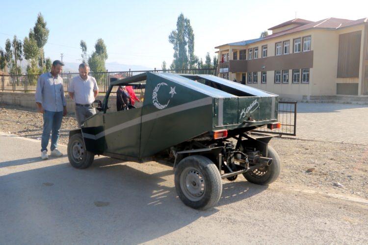 <p>Müşterisi çıkarsa satmayı da düşünüyorum. Amacım kazandığım parayla daha iyisini yapmak" dedi.</p>
<p> </p>