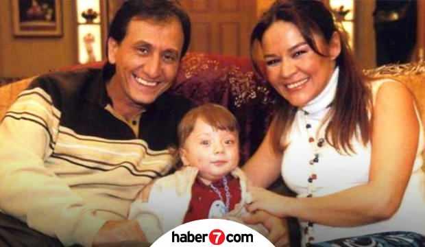 <p>İkincisi ise Selami oldu. Özgür Ozan, o dönemlerde Arka Sokaklar dizisinde Hüsnü Komiseri oynamaktaydı. Projede de oynamak istedi. Hem Arka Sokaklar'ı hem de Çocuklar Duymasın'ı aynı anda yürütmek istedi.</p>
<p> </p>