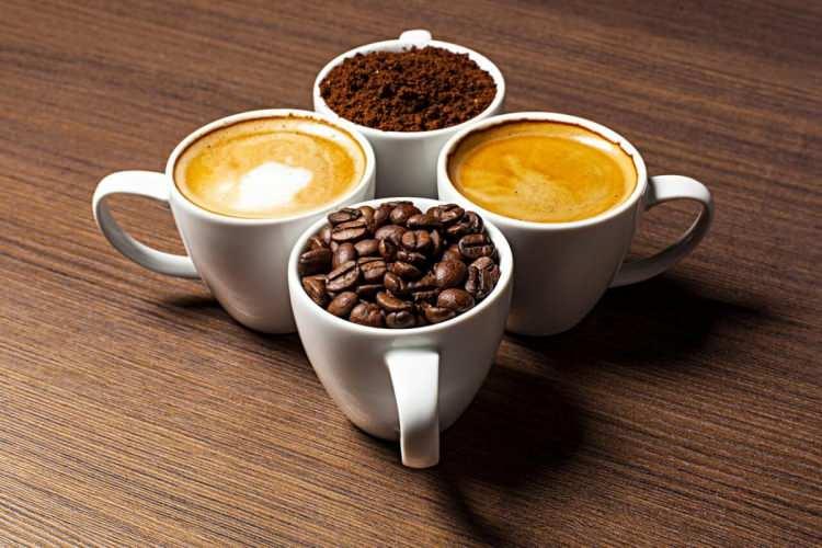 <p><span style="color:#DDA0DD"><strong>Amerika'da yapılan bir araştırmada kahvenin insan sağlığı üzerindeki etkiler ortaya konuldu. Araştırmada kahvenin sağlıklı bir besin olduğu ancak gün içindeki tüketim miktarı artında ciddi sağlık sorunlarına da yol açabileceği söylendi. Sinir hücrelerinin yıpranmasına yol açtığının altı çizilen araştırmada gün içinde çok kahve tüketen insanların bir süre sonra stres, yorgunluk ve depresyon gibi sorunların yaşandığı gözlemlendi. </strong></span></p>
