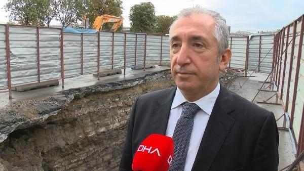 <p>Zeminin 1 metre 20 santim altında bulunan kalıntılarla ilgili çalışmaları yürüten İstanbul Arkeoloji Müzeleri Müdürü Rahmi Asal, "Tarihi Yarımada Avrupa 2'nci bölge 4'üncü kısım müteferrik atık su ve yağmursuyu kanalı ve dere ıslahı çalışmaları kapsamında Unkapanı bölgesinde kalıntılara rastlandı. Bu durum bize de bir yandan sürpriz oldu. Bir yandan da olmadı. Öncelikle bu kalıntılar nedir diye biz de bir inceledik. Yapının görüntüsü itibariyle muhtemelen Bizans dönemine ait Haliç Surları olduğuna kanaat getirdik. Yüzde 90 kanaatimiz bu yönde" dedi.</p>